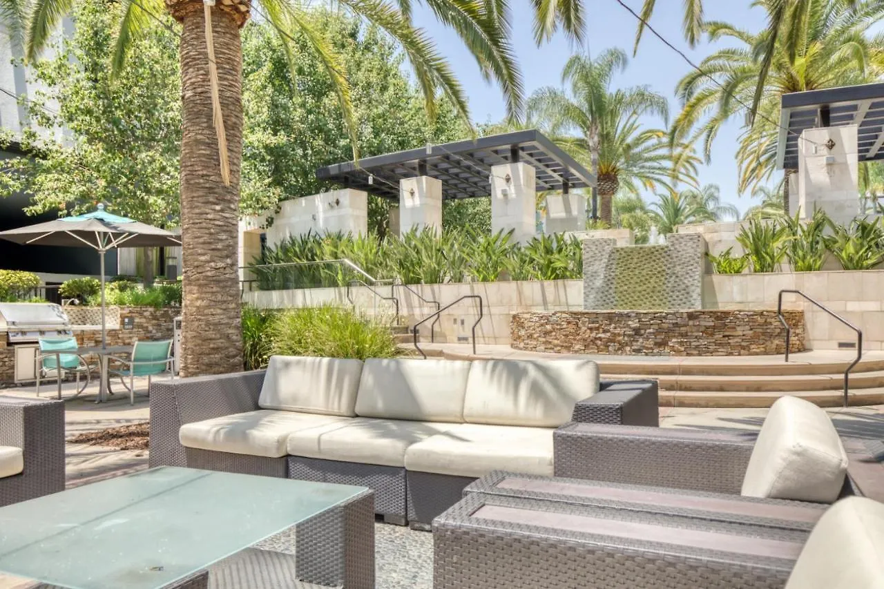 Apartamento Burbank 2Br W Bbq Gym Pool Nr Tj Wf Lax-818