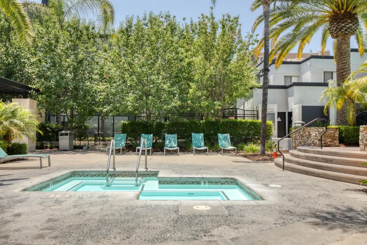 Apartamento Burbank 2Br W Bbq Gym Pool Nr Tj Wf Lax-818